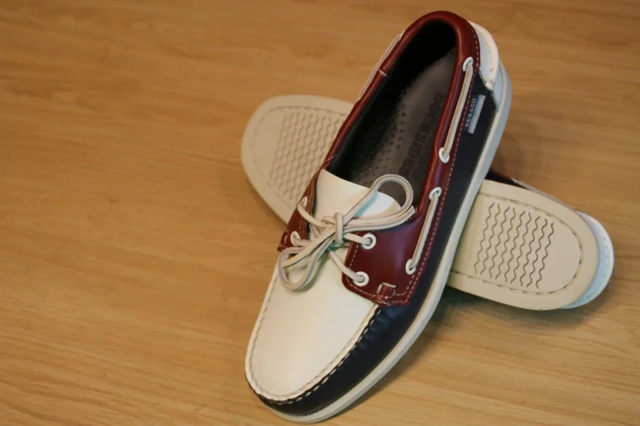 REF: 1994. Sebago