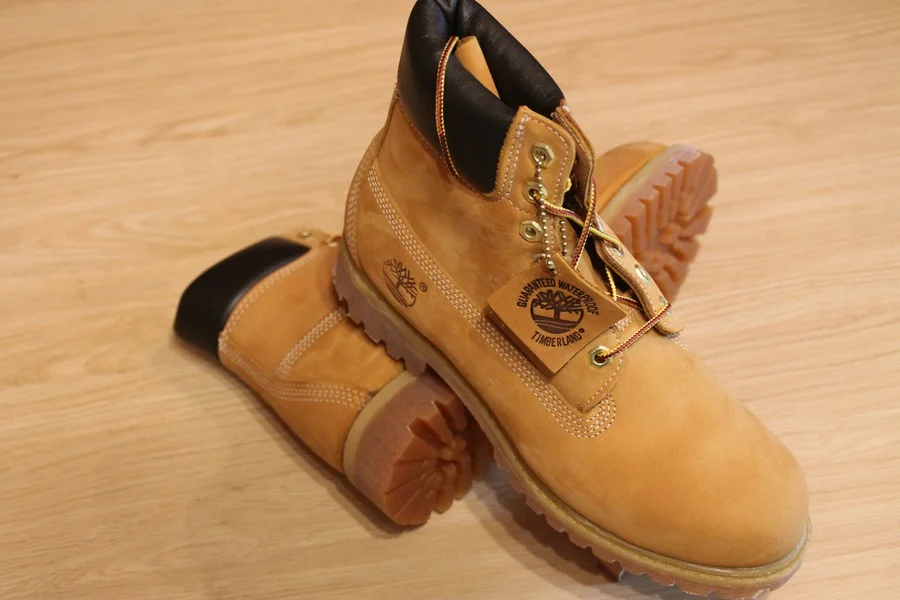 REF: 831. Timberland