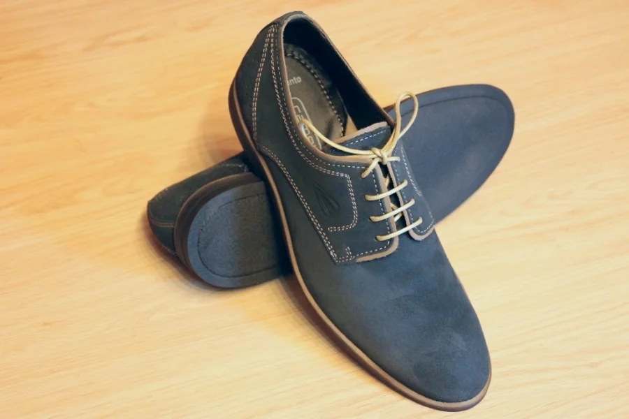   REF: 4615. Camel Active