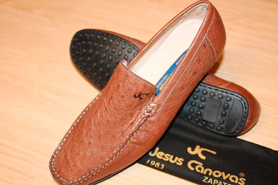 Jesus のぞか Canovas ヘススカノヴァス レザー スリッポン レッド 40
