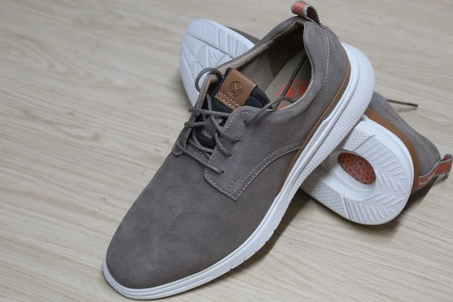 REF:6370.HUSH PUPPIES.