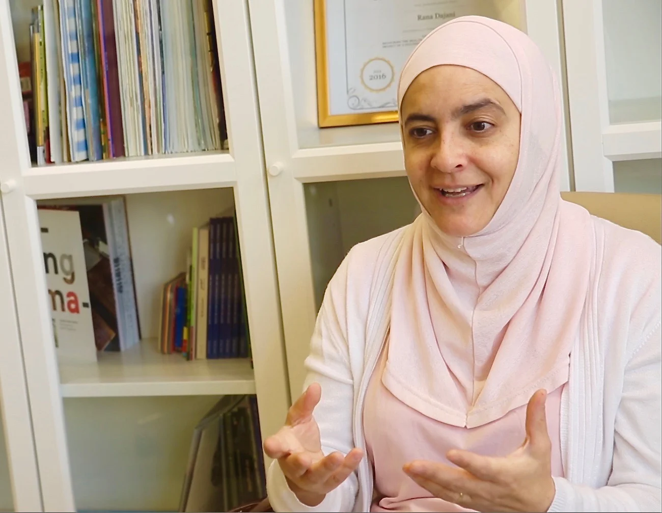 saskia-keeley-photography-humanitarian-documentarian-rana-dajani-phd-we-love-reading-testimonial.jpg