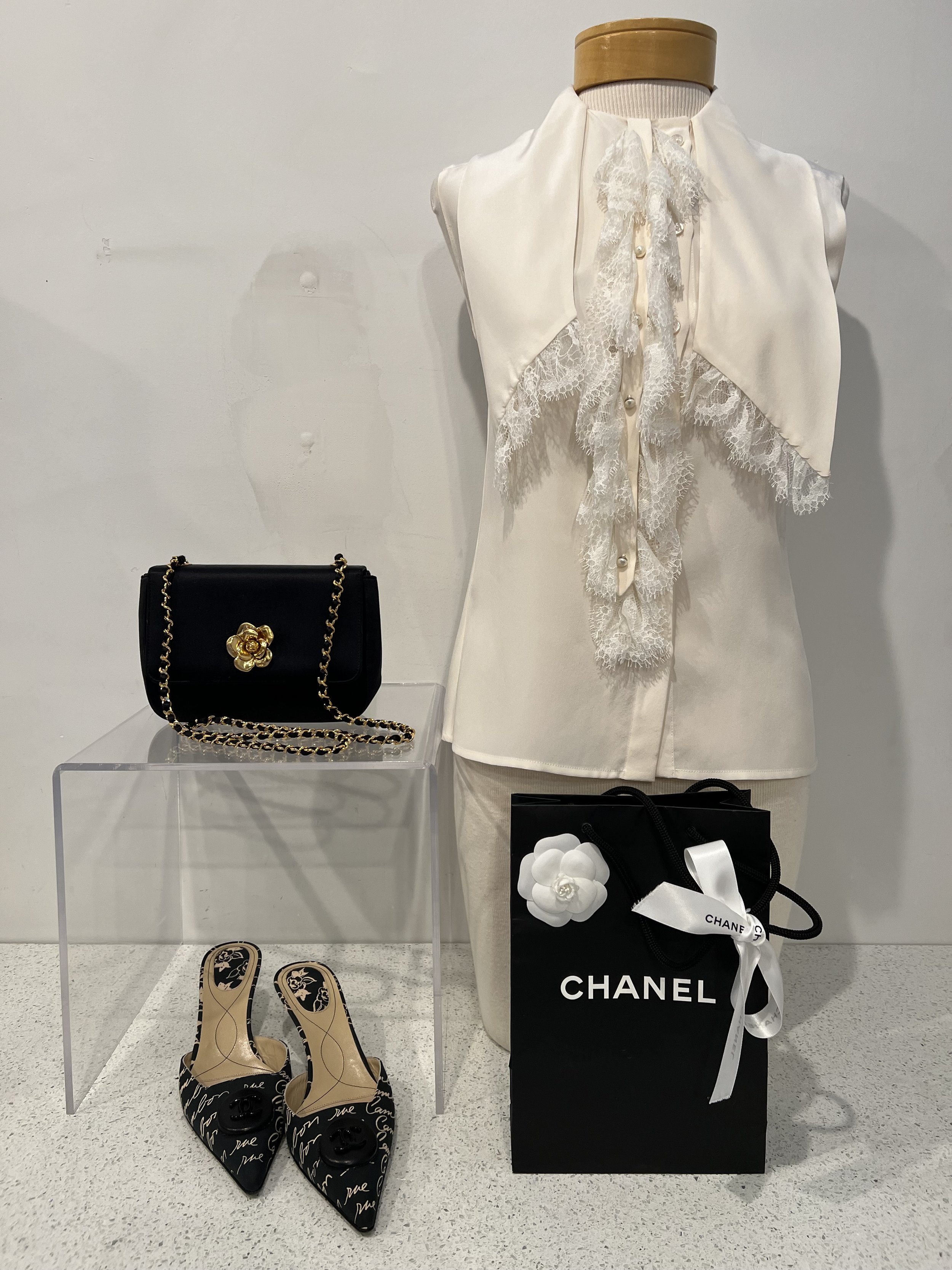 Best 25 Deals for Vintage Chanel Clothing  Poshmark