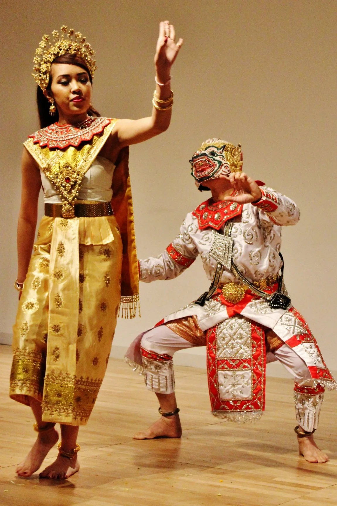 LAOS-IN-THE-HOUSE-CLOSING-CEREMONIES-2015_0002.jpg