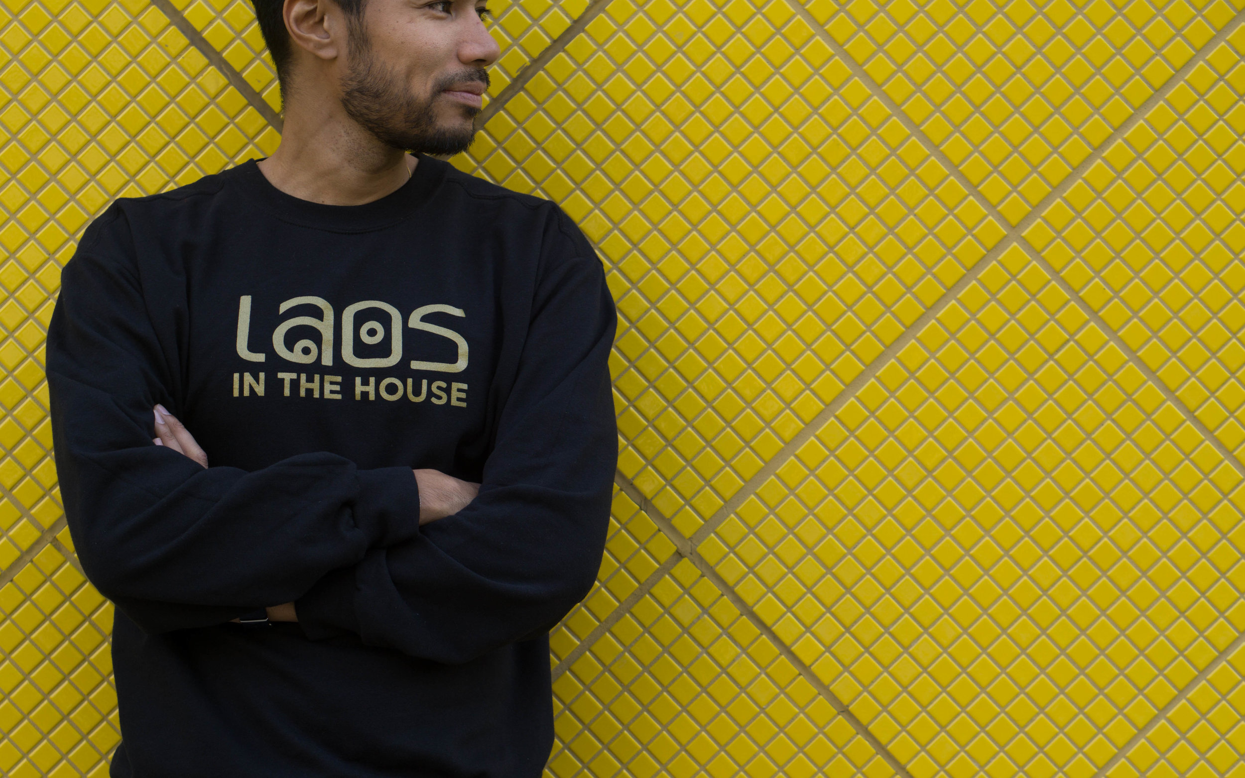 LaosInTheHouse_CREWNECK_YELLOW_CLSUP001.jpg