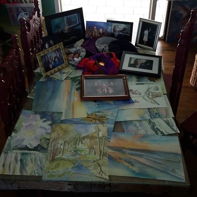 Today we have a celebration of life for my mom in Denton, TX. Friends, reflection, and lots of watercolor! #watercolor