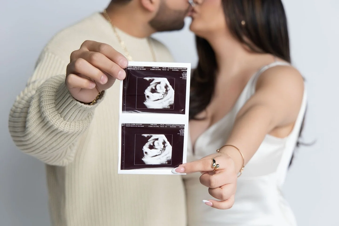 Oh sweet little love ❤️ 

Expecting soon and want to announce your pregnancy before a maternity shoot? Click our booking link in our bio.

#houstonphotographer #pregnancyannouncment #ultrasound #pregnant #baytownphotographer