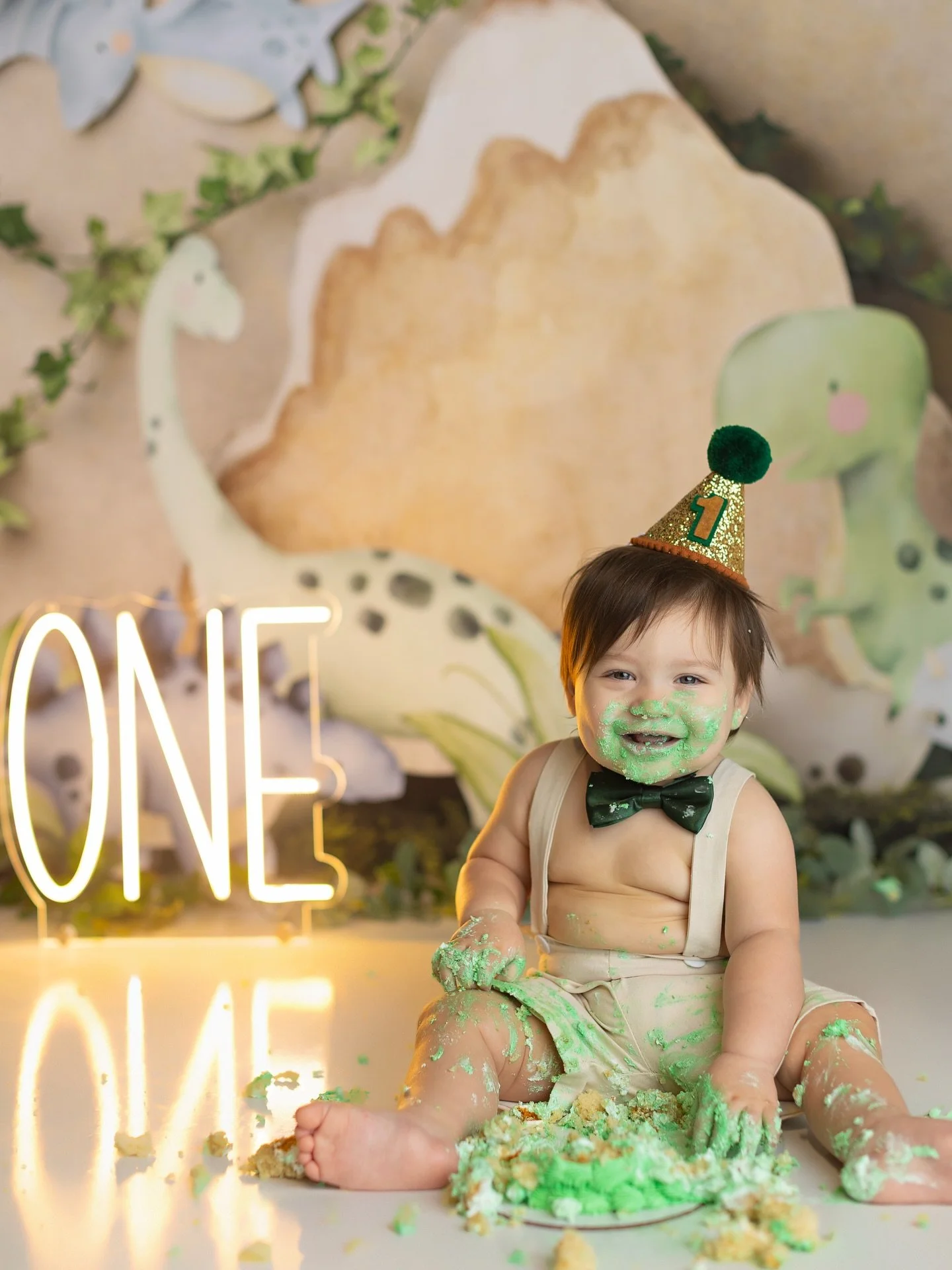 Book your cakesmash session with @imaginelaurenphotography! Text us at 832-675-0552 for more info or click the link in our bio to learn more about the packages we offer! 🎉🎂 #imaginelaurenphotography #houstoncakesmashphotographer #houstonfamilyphoto