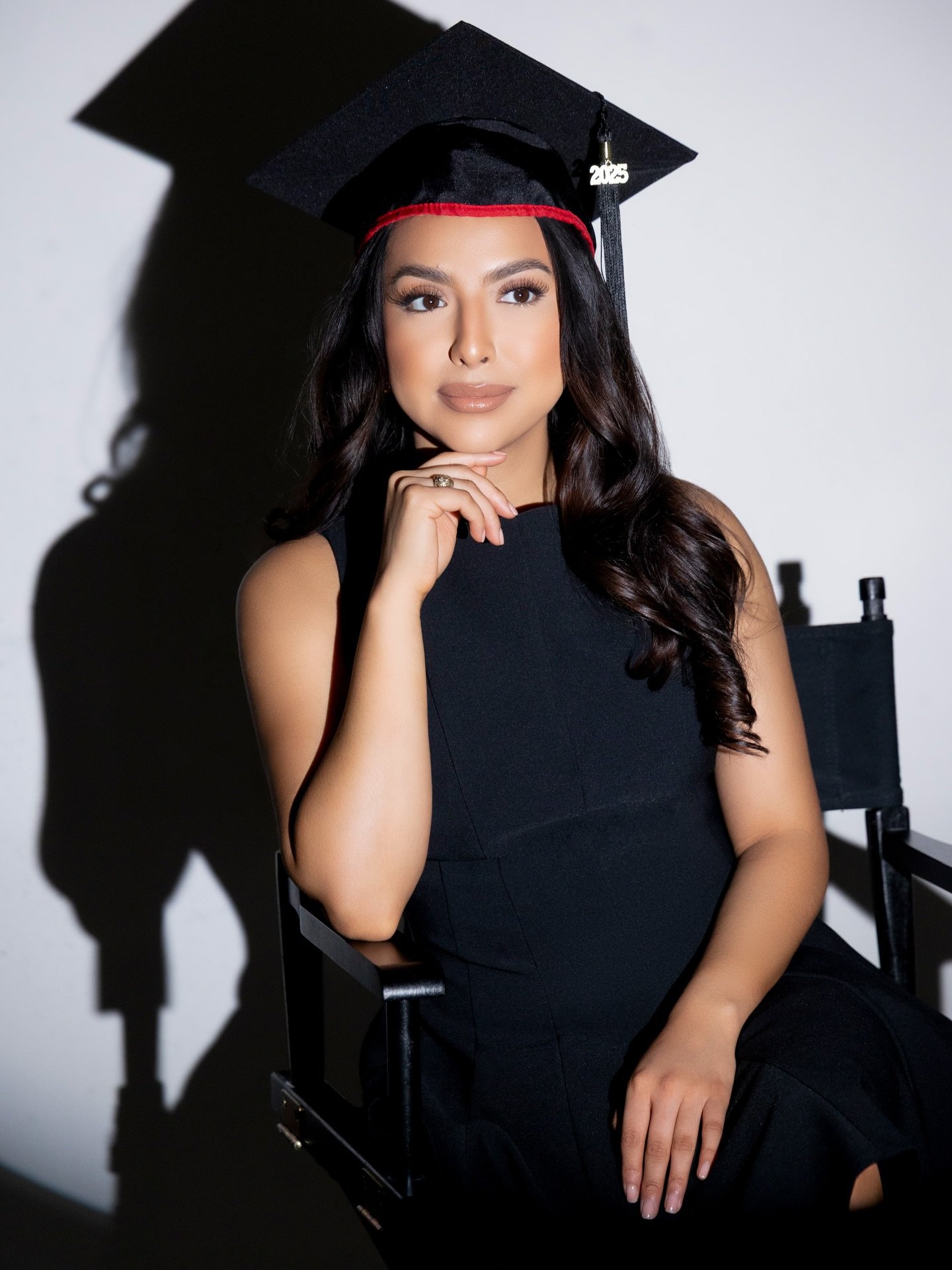 CLASS OF 2026 &mdash; this is YOUR year 🎓✨
We&rsquo;re celebrating our future grads in a BIG way!
🌿 Outdoor Sessions are now $100 OFF
🏢 Indoor Studio Sessions are $50 OFF
Whether you&rsquo;re dreaming of golden hour glow or a bold, editorial studi