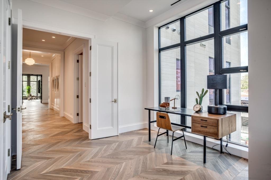 DE LA POINT BRUCEBIRKELAND_2.jpeg