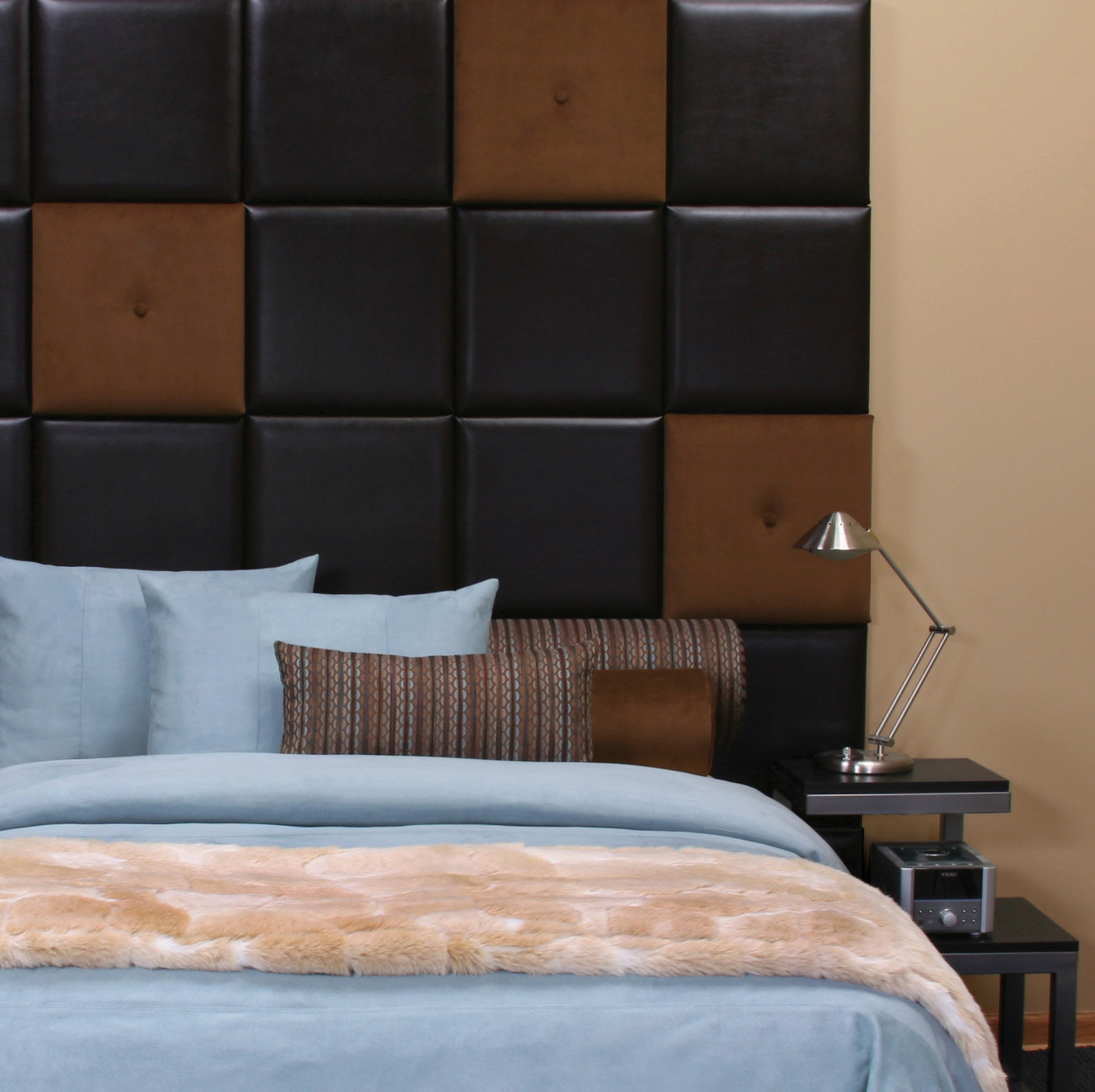 Wall Pixels as entire wall and headboard
