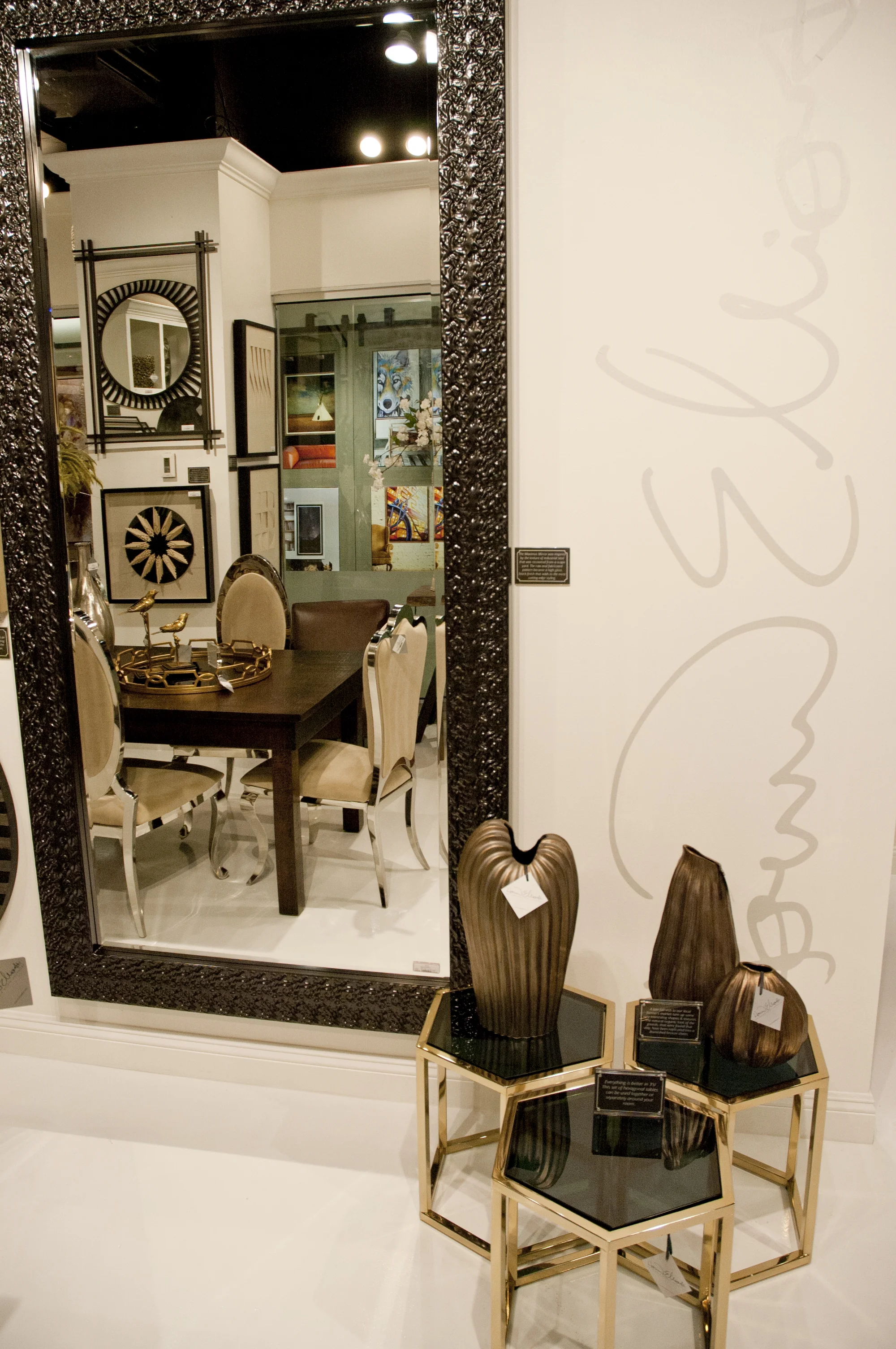 Oversized Maximus Mirror: view online >