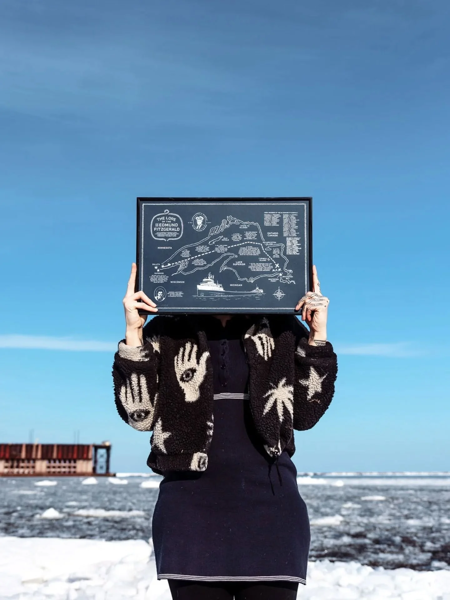 The Lore of the Edmund Fitzgerald 🌊

This map was sailing around in my head for a while before making it a thing. I knew there would be a lot of info so I made a hand drawn font based on the ship's lettering first. Doing the research made me tear up