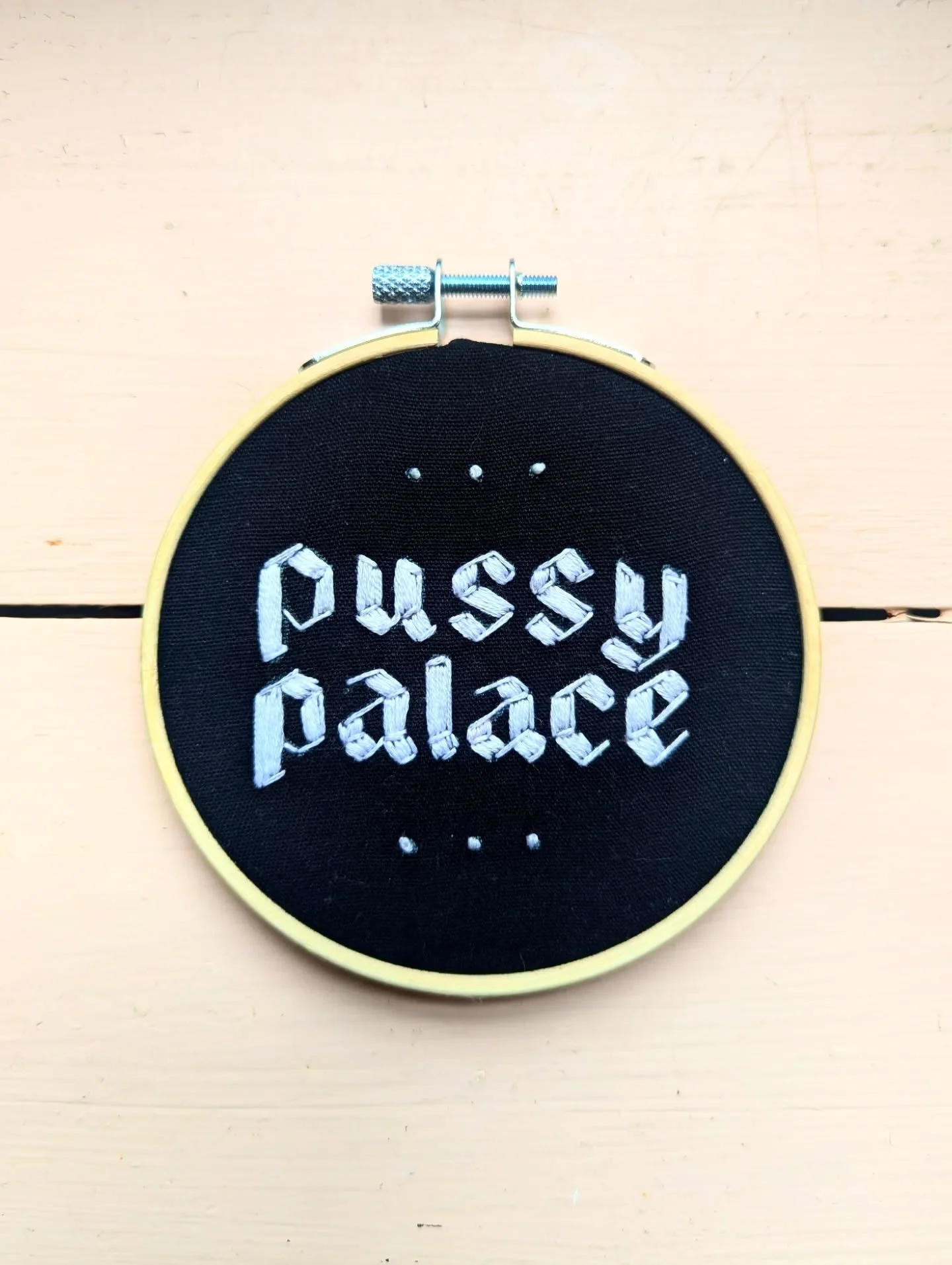 Embroidery based on the album West End Girl by icon @lilyallen 

Love this album so I HAD TO 💅
