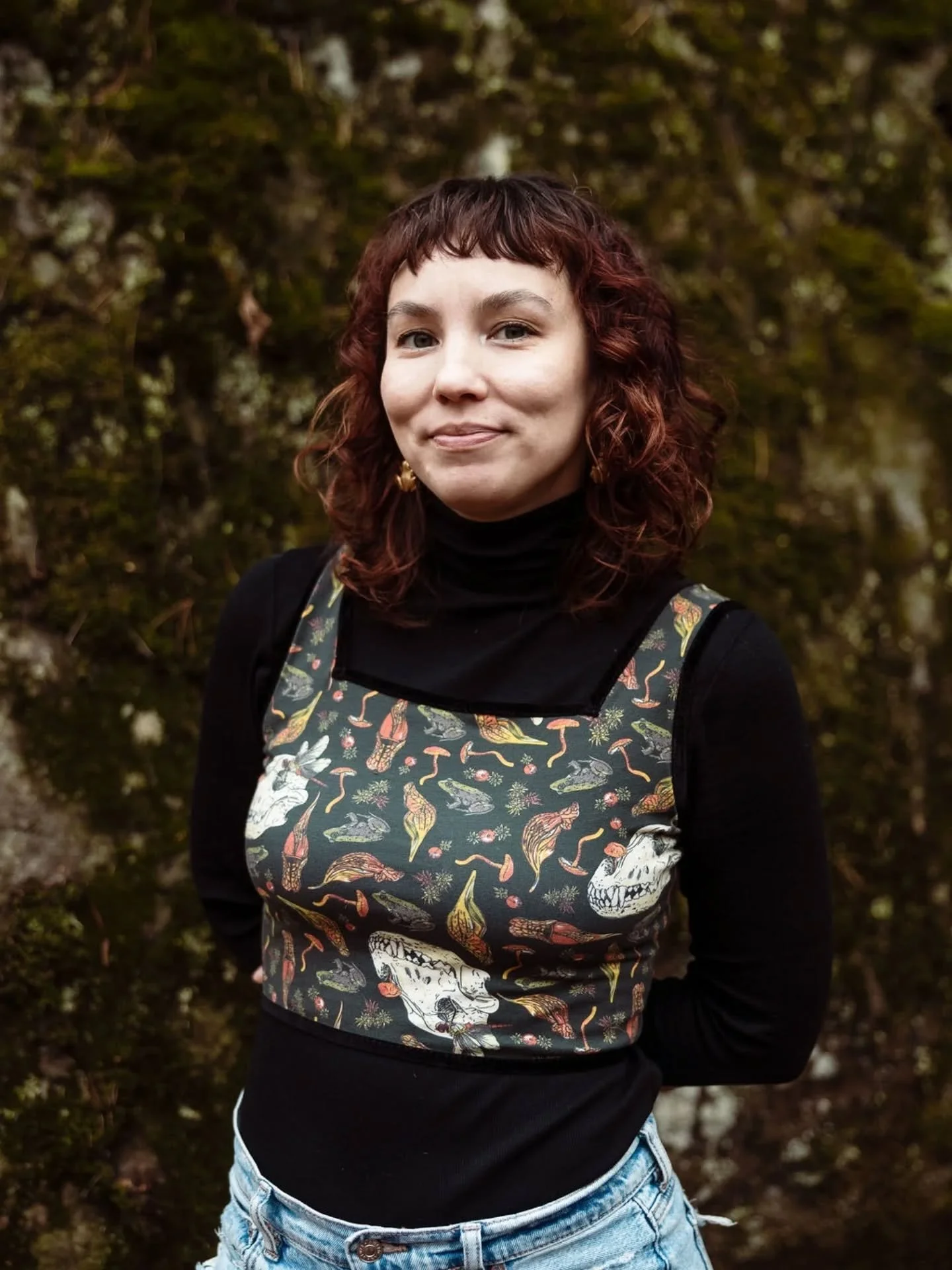 Hey Marquette! Catch me at the @mqtfarmersmarket this Saturday! I have one more bog crop in size 4 and a bunch of my designs on shirts from @ideafarm.store. You can also order online from their site. Plus prints, pins, totes, and stickers ✨

Hope to 