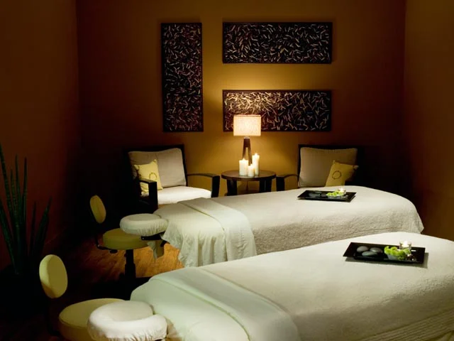 Sea & Stars massage ( couples massage - after 8 pm) 80 minutes $215 per couple Massage package Loofah, facial & massage (120 min.) $220 Aloe Vera Treament, facial & massage (120 min) $220