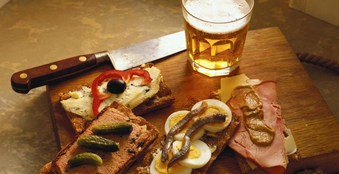 Beer Lovers special : assorted chips, pretzels, nuts, cold meat and cheese platter, ice cold Coronas and Pacificos. $19 per person.