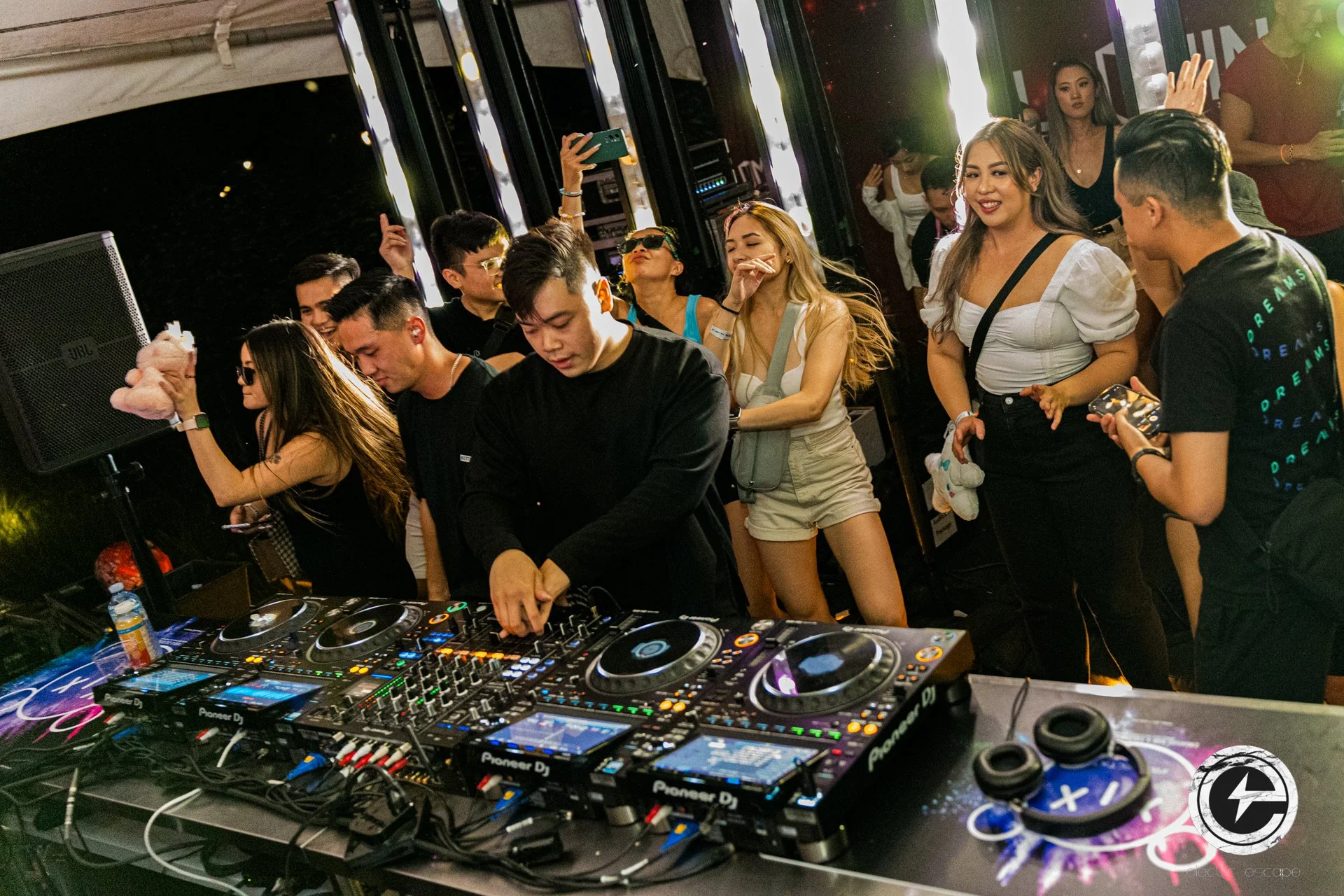 CANADIANRAVERS X HOANG INTERVIEW - ILLUMINASIAN @ the WATERFRONT NIGHT MARKET HOSTED BY ELECTRIC ESCAPE