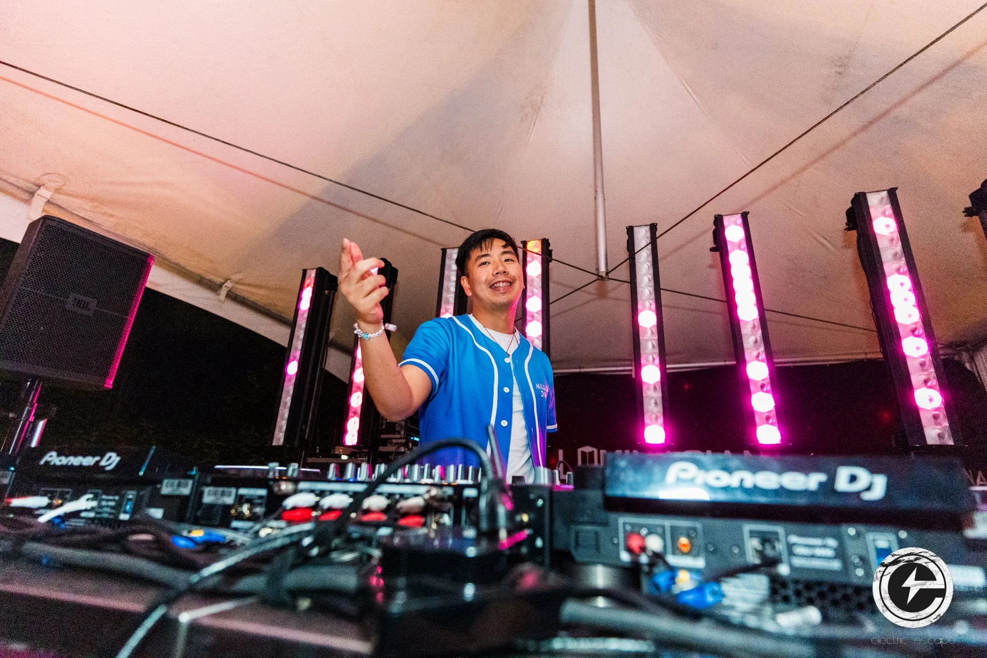 CANADIANRAVERS X SABAI INTERVIEW - ILLUMINASIAN @ THE WATERFRONT NIGHT MARKET HOSTED BY ELECTRIC ESCAPE