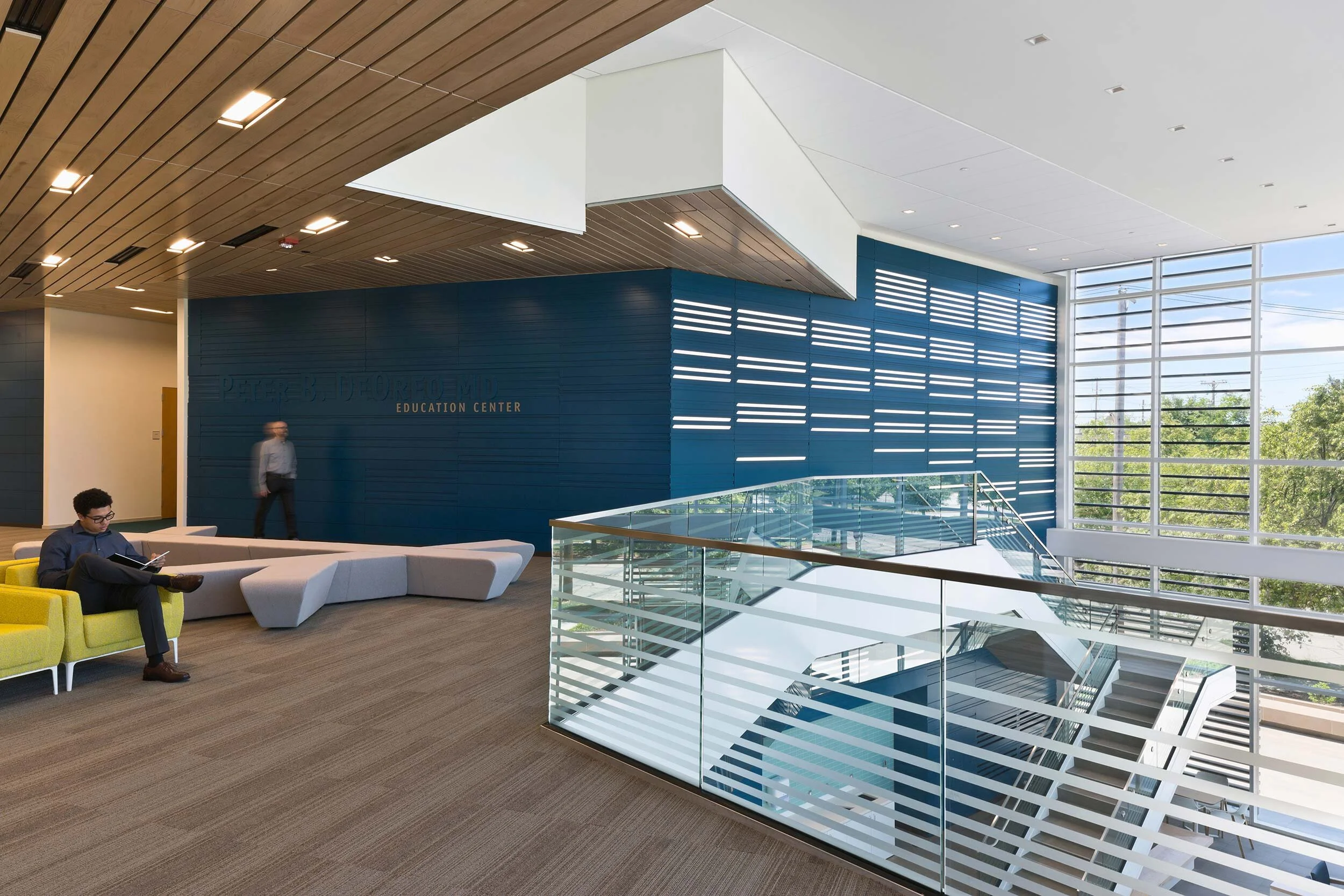 Lobby II.jpg