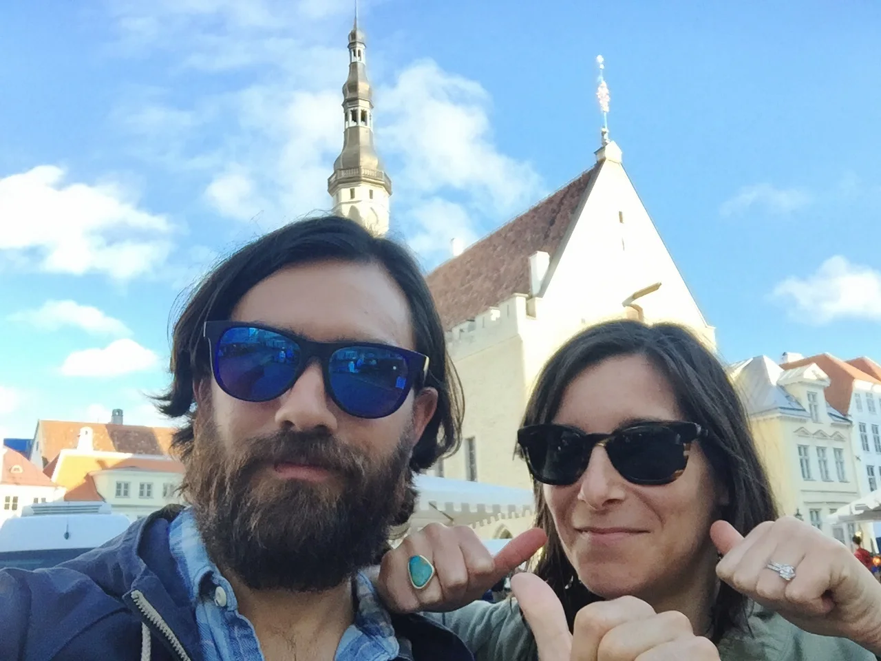 Who has three thumbs and goes to Estonia?