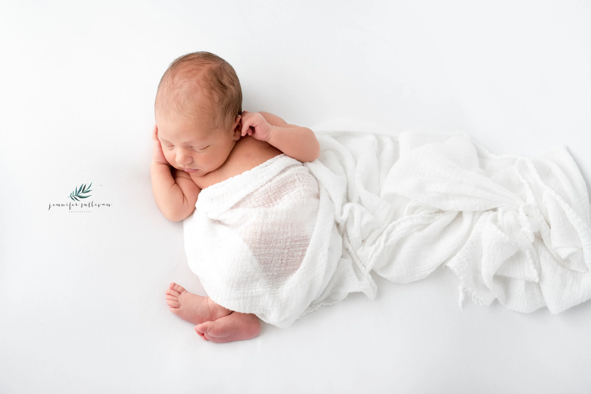 DARTMOUTH NEWBORN BABY PHOTOGRAPHER ~ JENNIFER SULLIVAN PHOTOGRAPHY specializing in newborn, baby, cakesmash and family photography in Dartmouth, Massachusetts and the surrounding ares including Westport, New Bedford, Fairhaven, Marion, Mattapoisett and Acushnet.