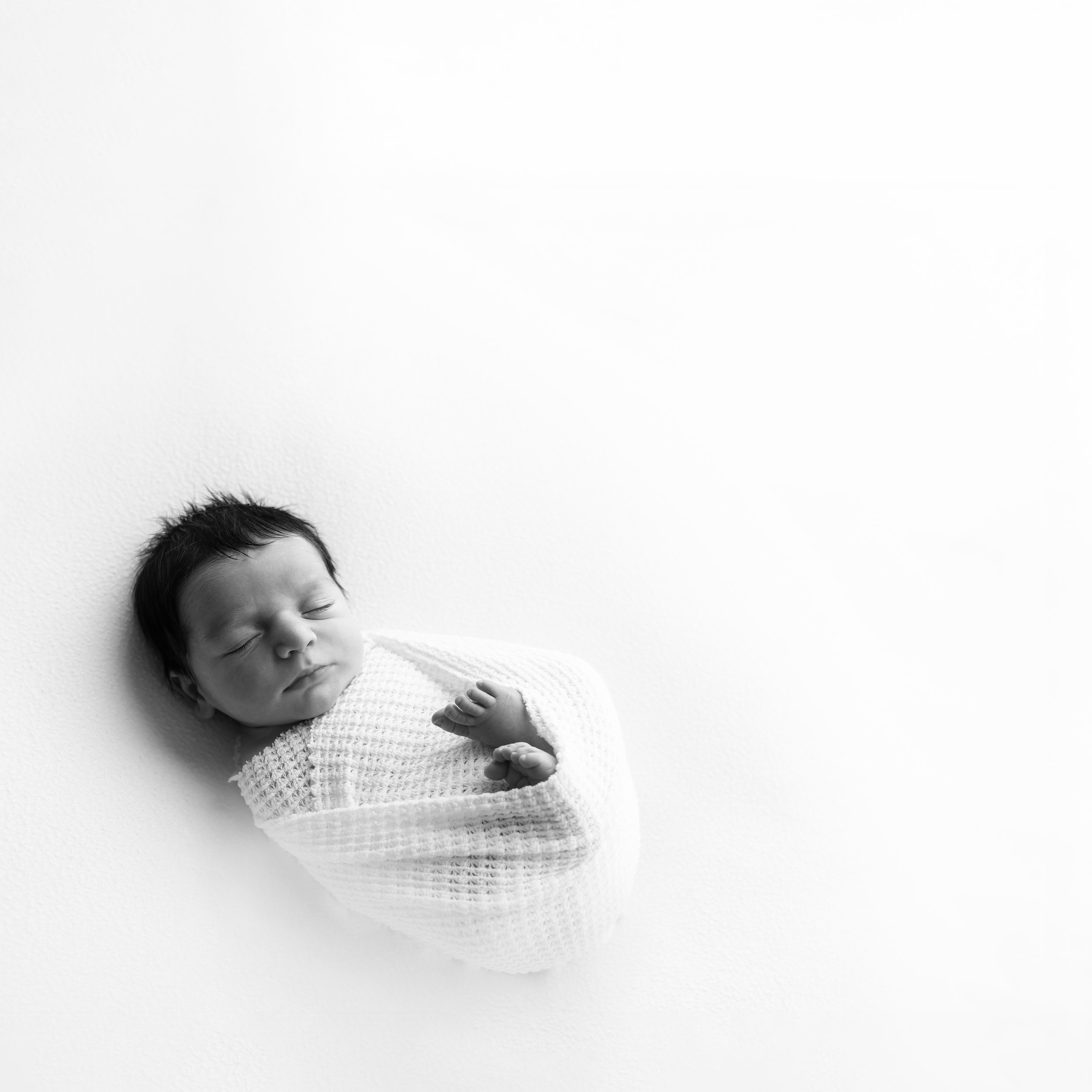 CHARLESTON-NEWBORN-PHOTOGRAPHER-13.jpg