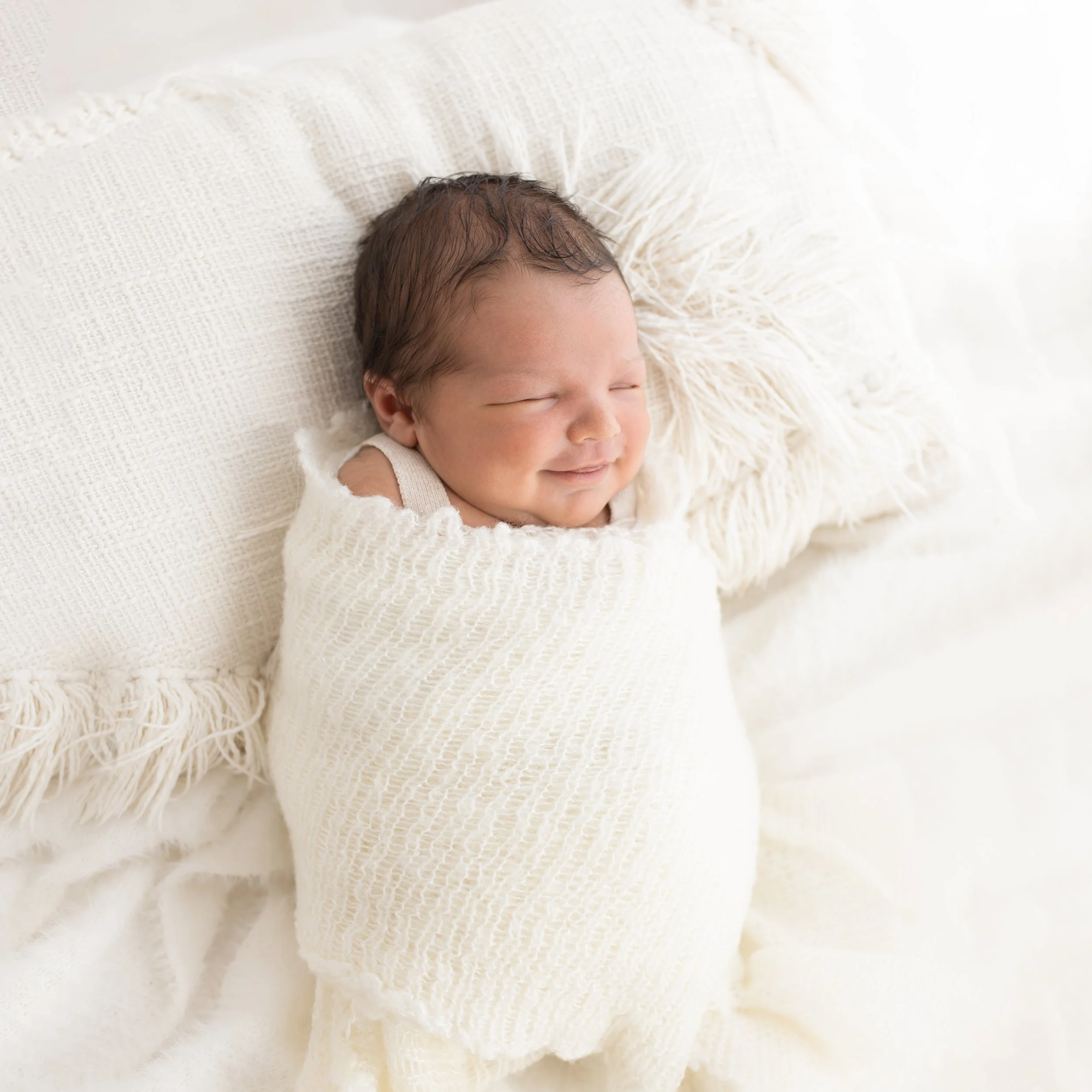 CHARLESTON-NEWBORN-PHOTOGRAPHER-3.jpg