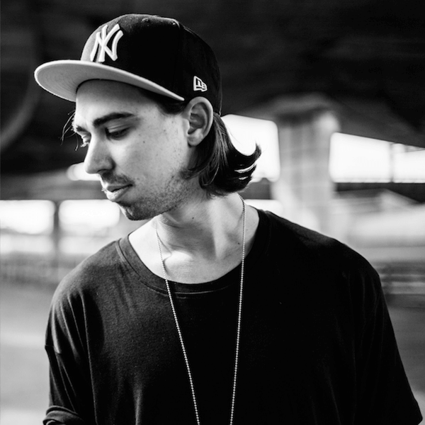 <a href="http://www.rhythmandvines.co.nz/artists/sonny-fodera">Sonny <br> Fodera</a>
