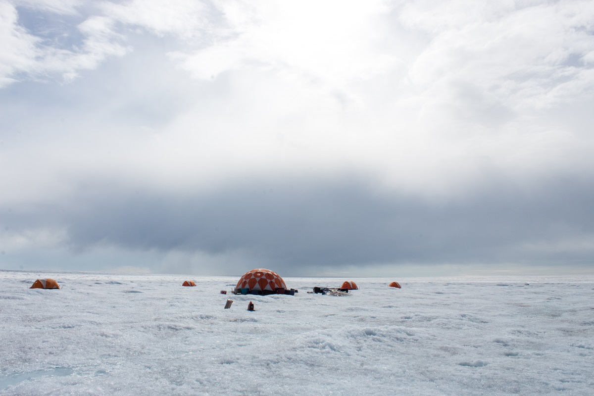 This team is studying ice sheet dynamics, or the ways the ice sheet moves over the land and into the sea.
