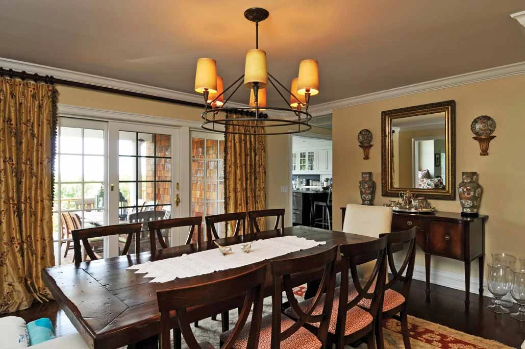 Classic Beautiful House in Hamptons for Rent in June 2017