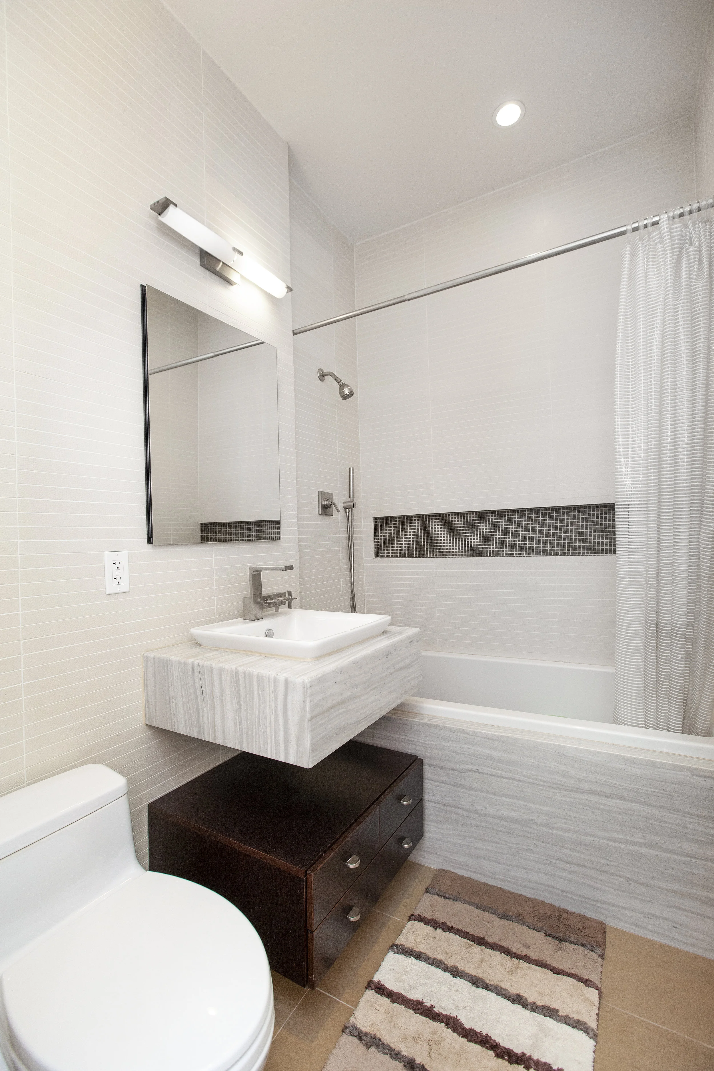 West_60th_Street_243_3A_Second_Bathoom_.jpg