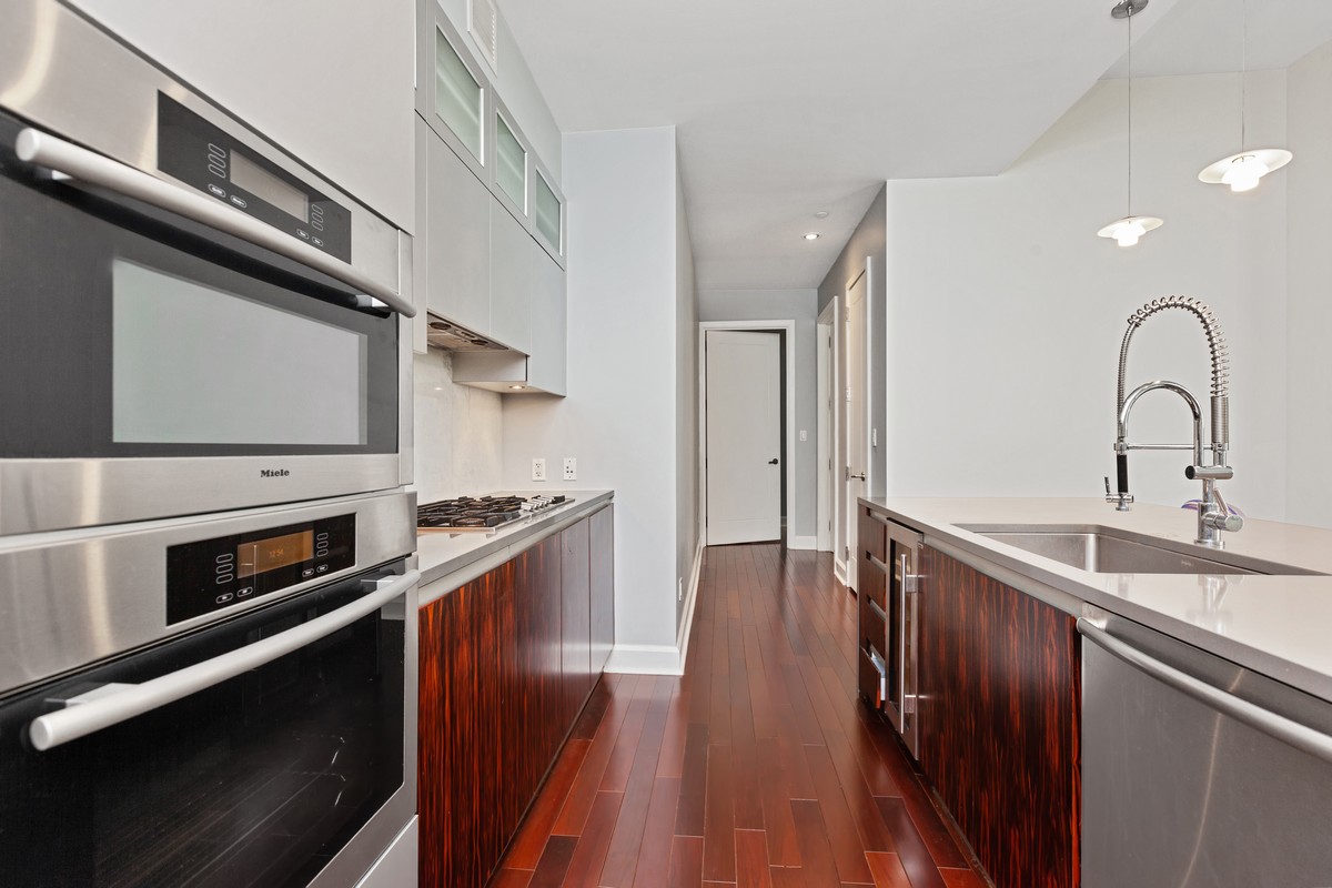West_60th_Street_243_3A_Kitchen_.jpg
