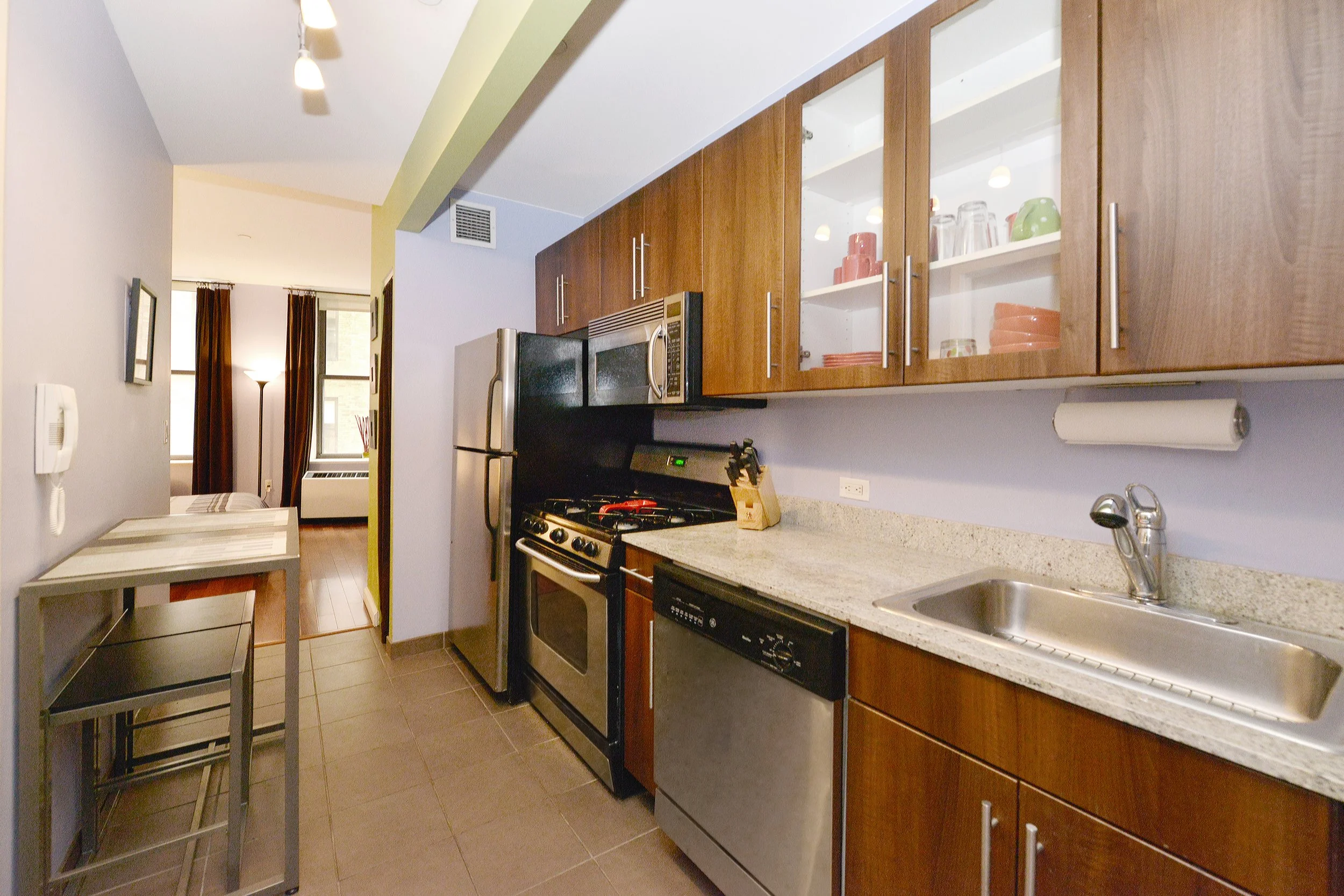 1 Wall St Court, apt 408