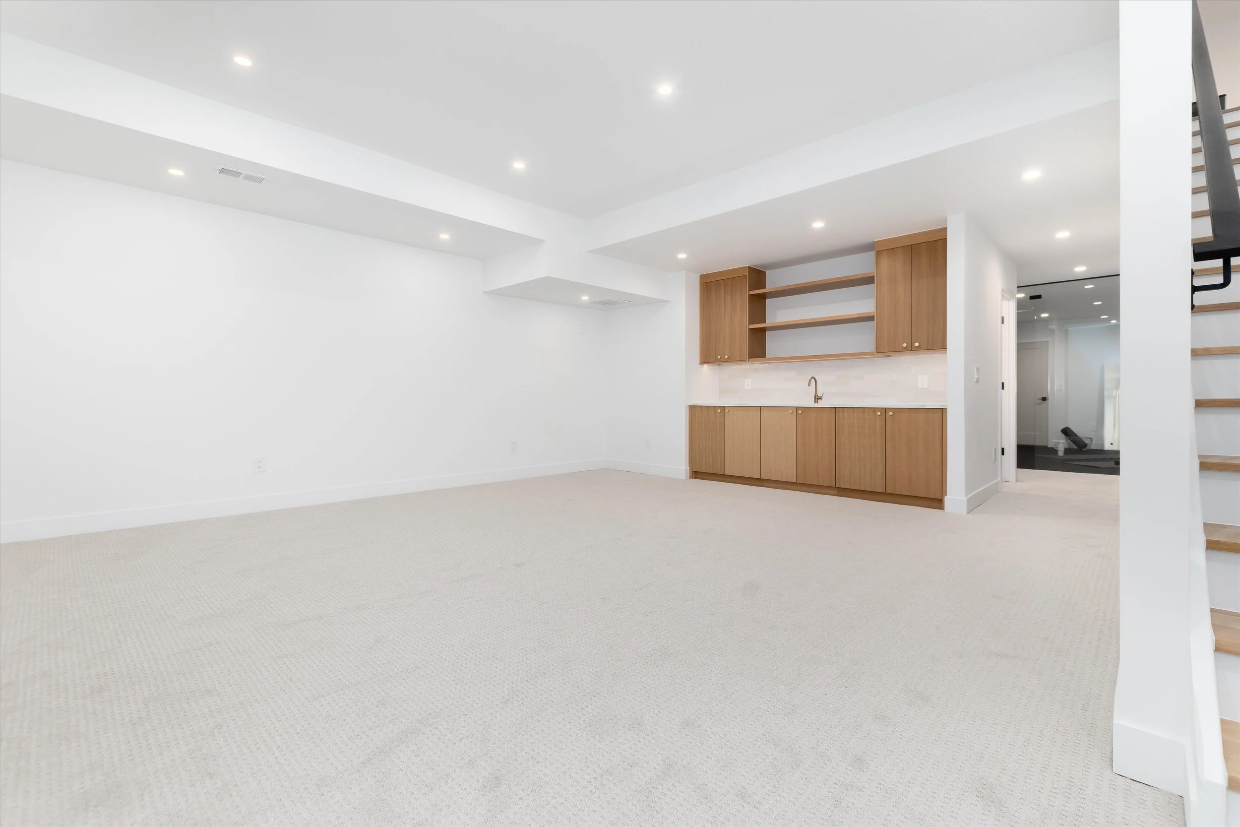 25-43-Family Room_Entertainment Room.jpg