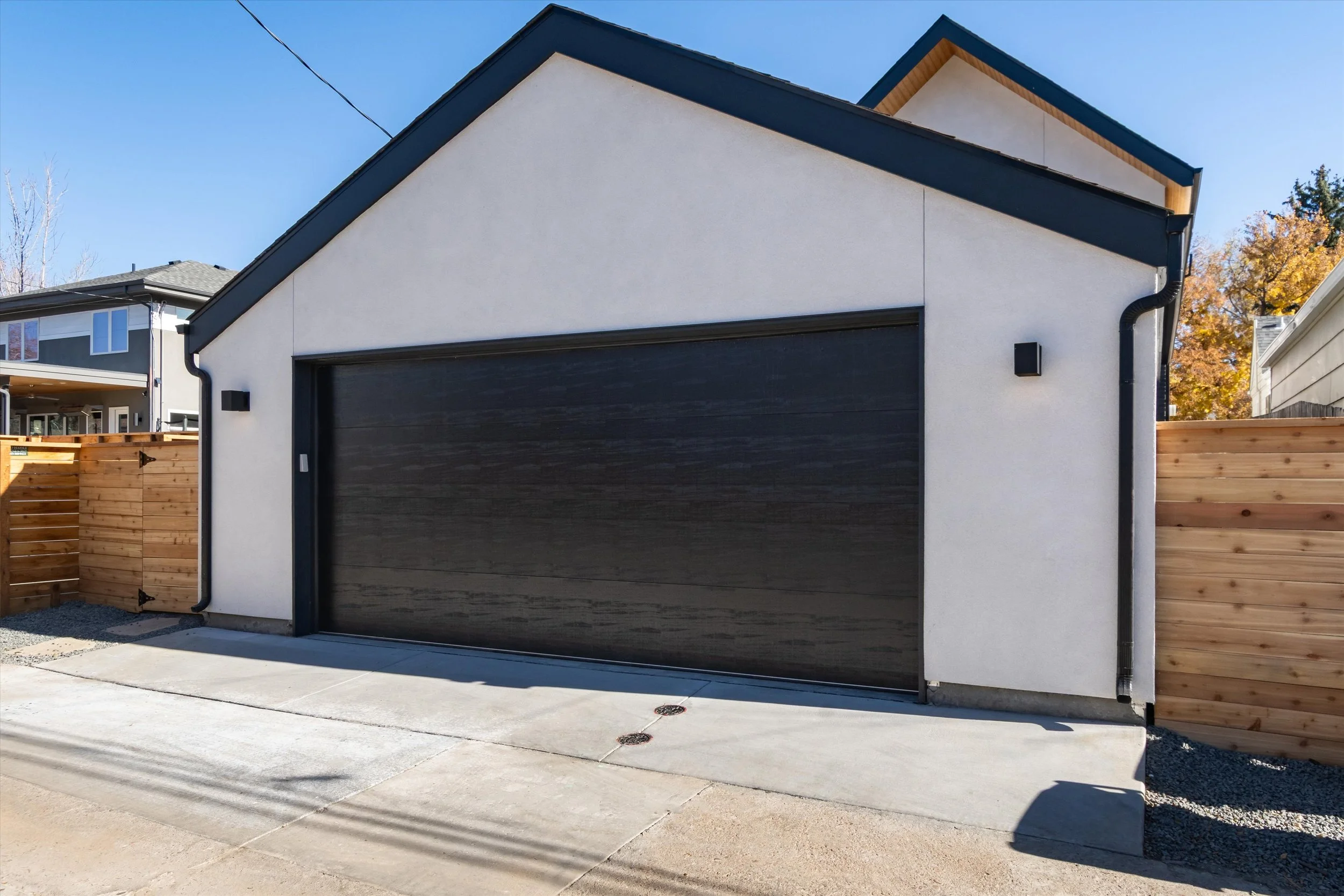 09-52-Garage.jpg