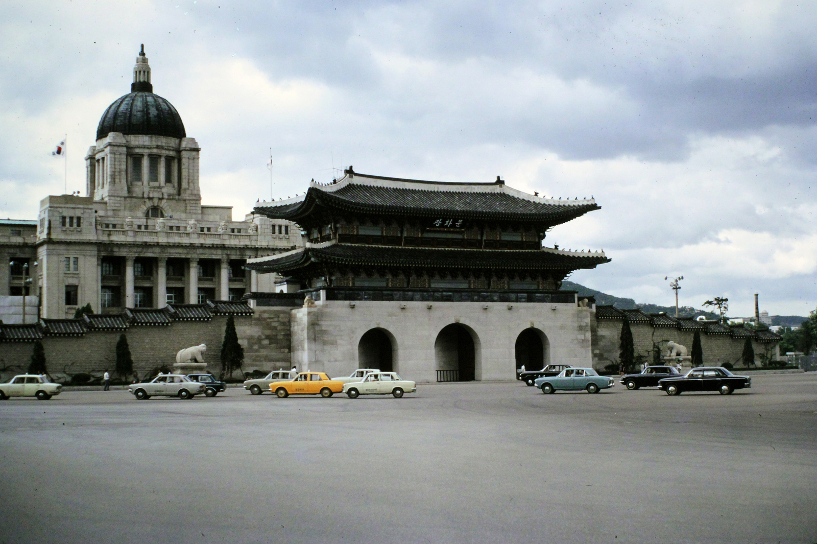 The Japanese Government Building of Seoul on top of Gyeongbok Palace (1973) Photo Credit: Stephen Booth