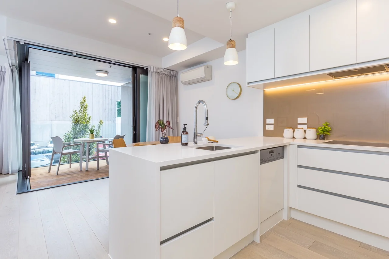 1C 12 Vinegar Lane-12.JPG