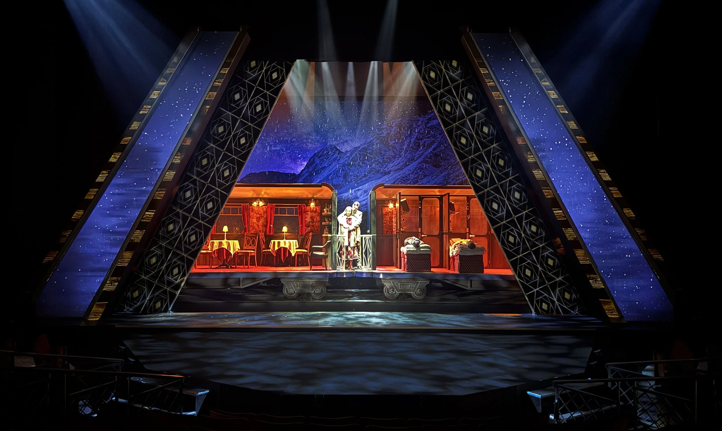 MurderOnTheOrientExpress Stephen Gifford3.jpg