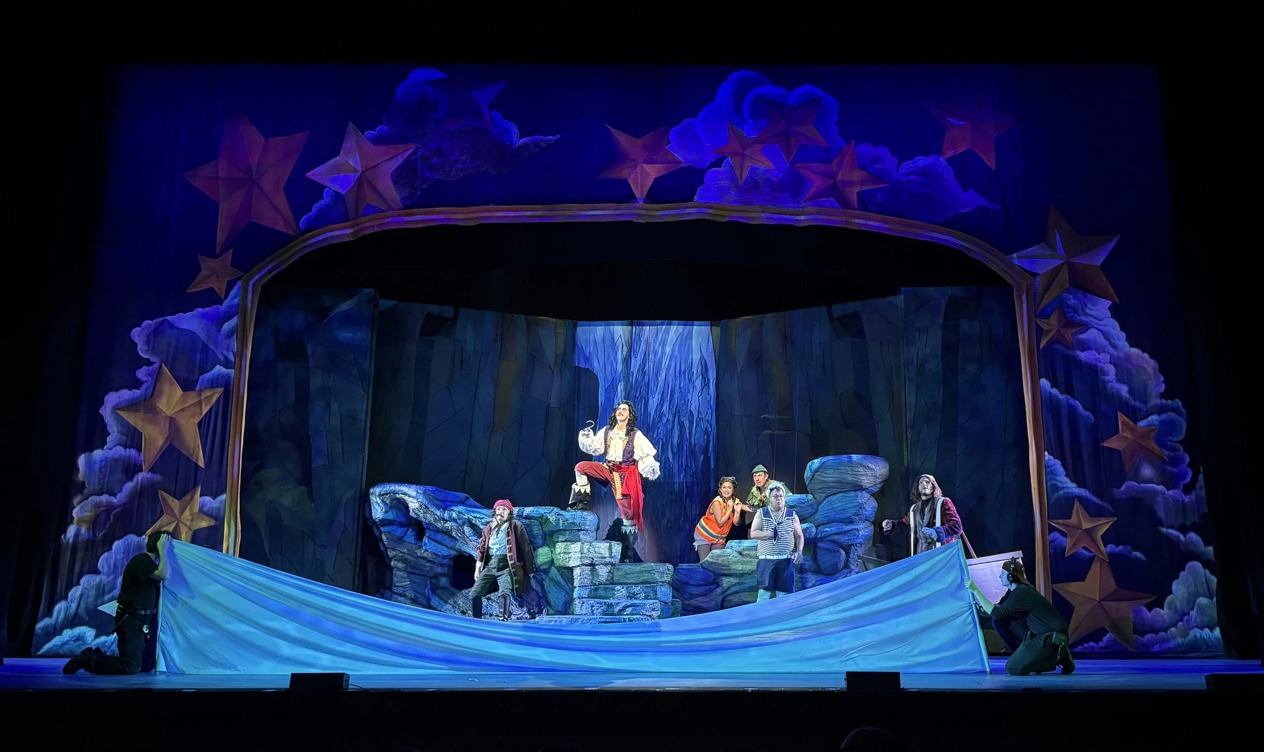 Stephen Gifford Peter Pan Goes Wrong 2.jpg