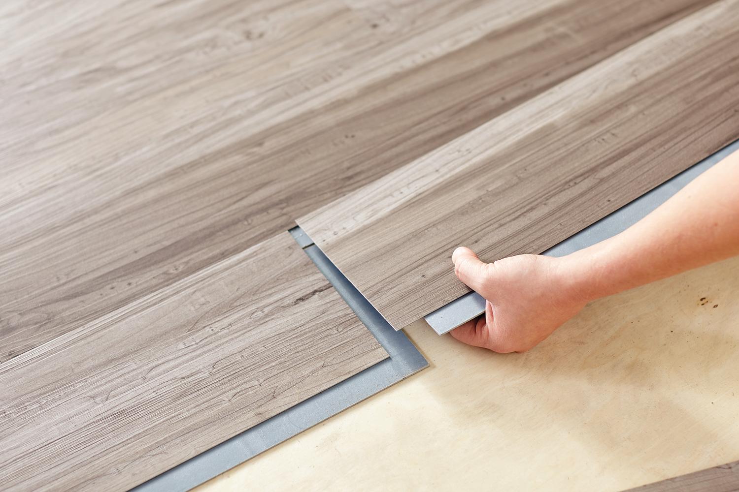 How To Lay Down Vinyl Flooring In Your, When Laying Vinyl Plank Flooring Where Do You Start