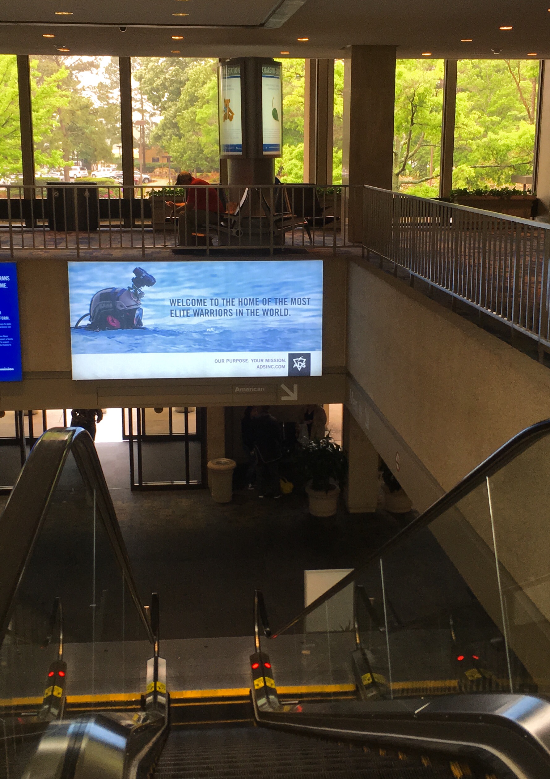 arrivals, Norfolk International Airport
