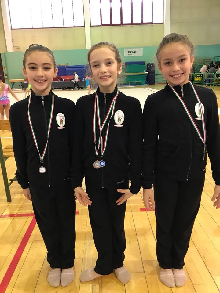 NOEMI, CARLA E ISABELLA