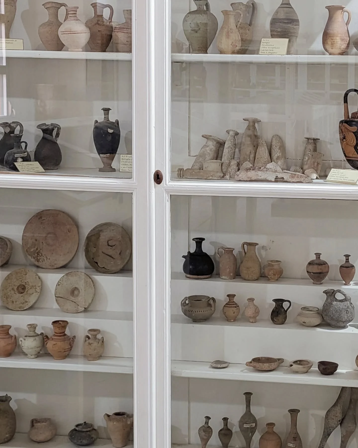 One for the ceramic lovers 🤍
Motya Island, Sicily.&nbsp;

Thousands of ceramic pieces from the 8th century BC  found in and around Motya island on display, along with 2,700-year-old industrial kilns dug into the ground by the Phoenicians.

@isoladim