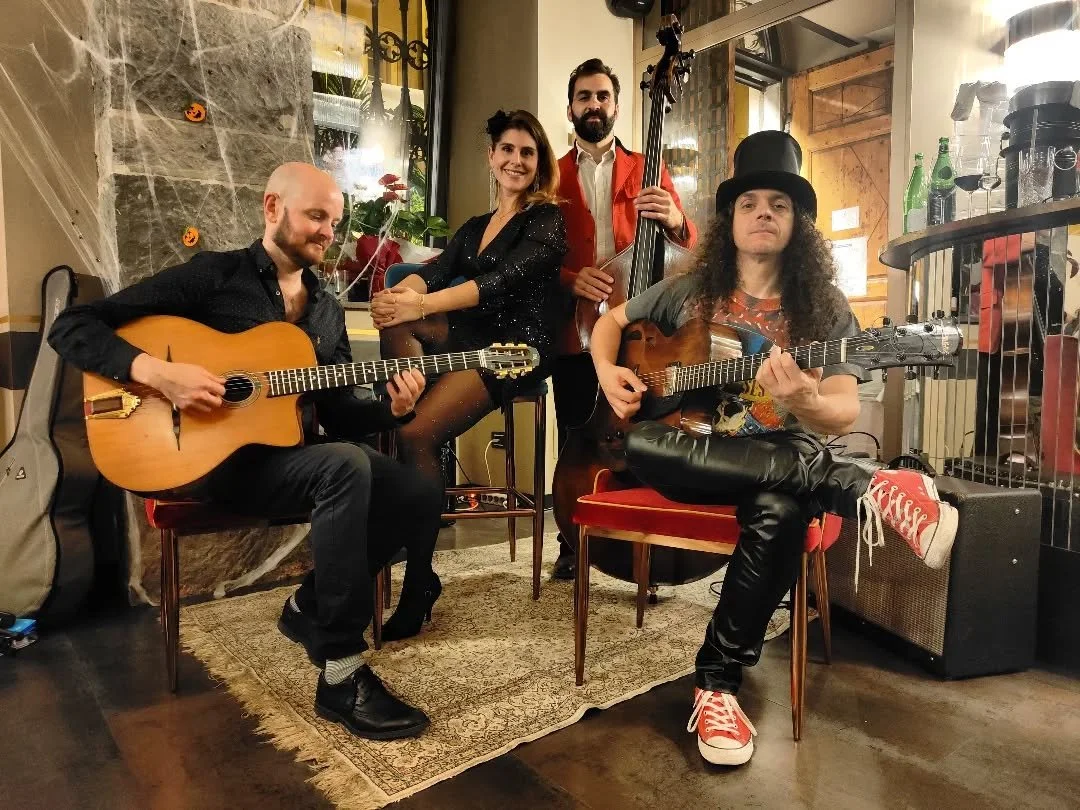 #betterlatethannever here some of the musical adventures that have been happening since my big relocation.
If I learnt anything from London, is that music is one smile away - be nice, be ready to play, be a good person to be around and be truthful to