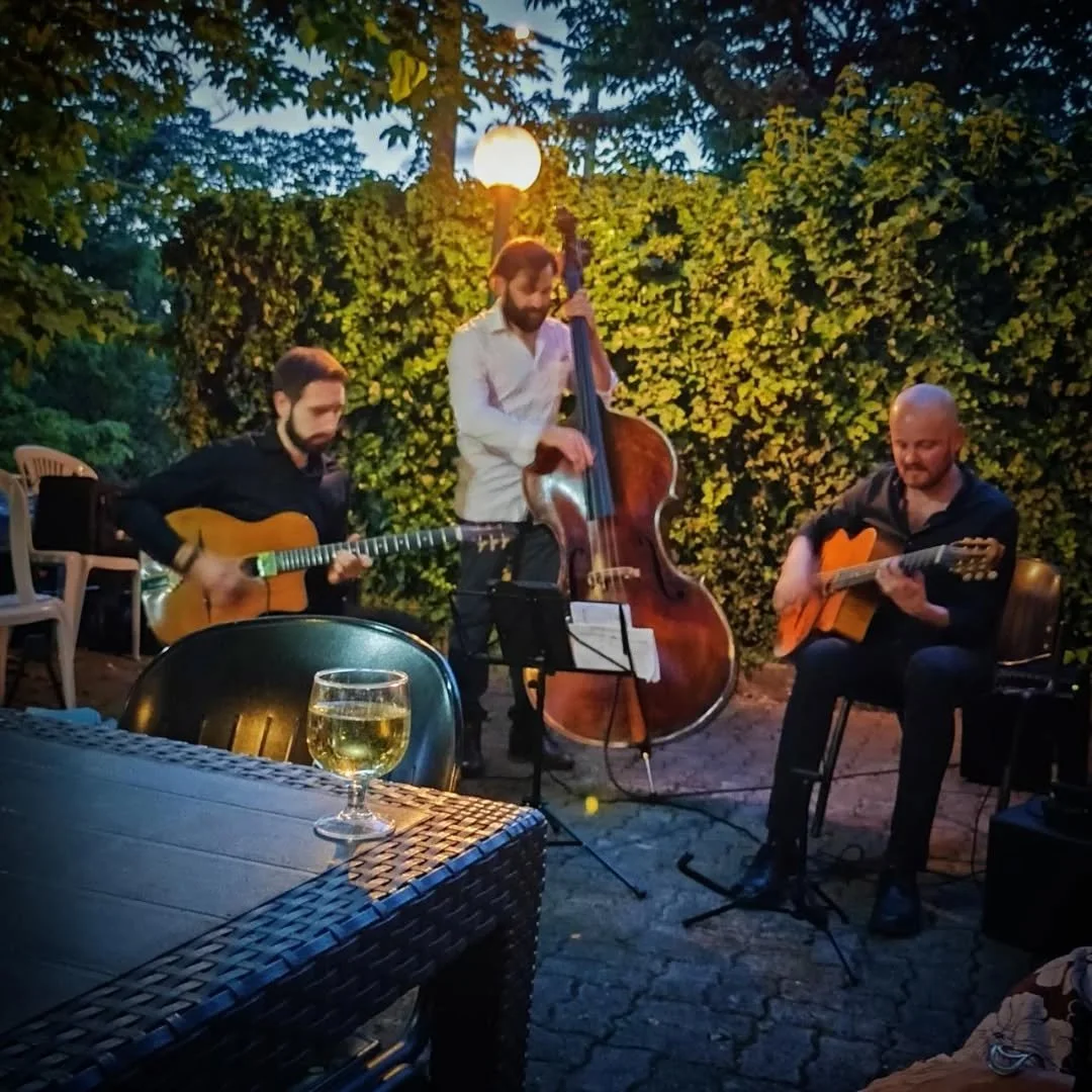 Summer season kicked off big time, with the almighty-new in town - power manouche trio Luna Swing 42!
Had a wonderful night at Il Poeta with Tommaso Doglia and Andrea Medeot.
It has been more than one year since my relocating to Trieste, and I would 