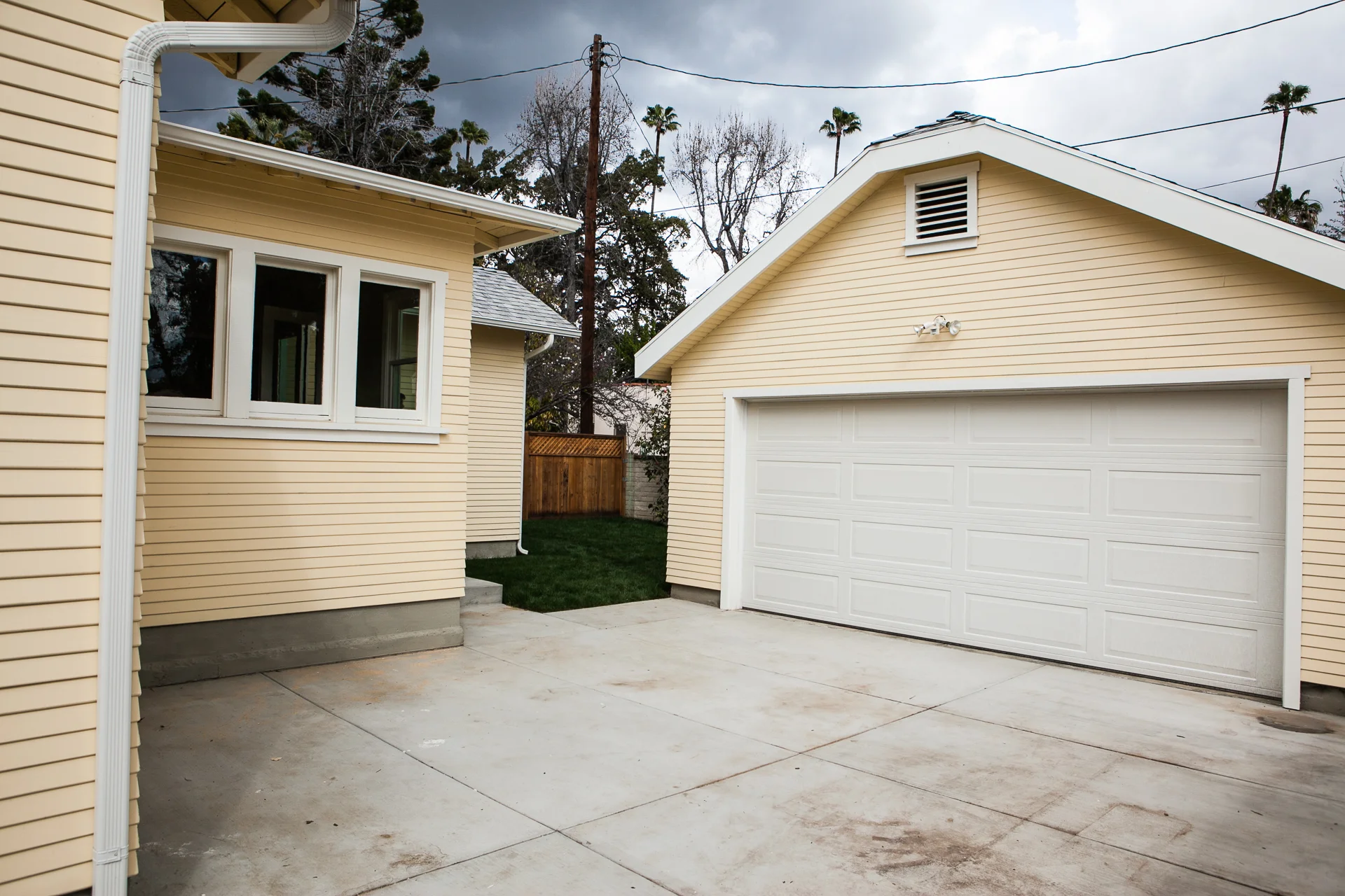 Garage - New