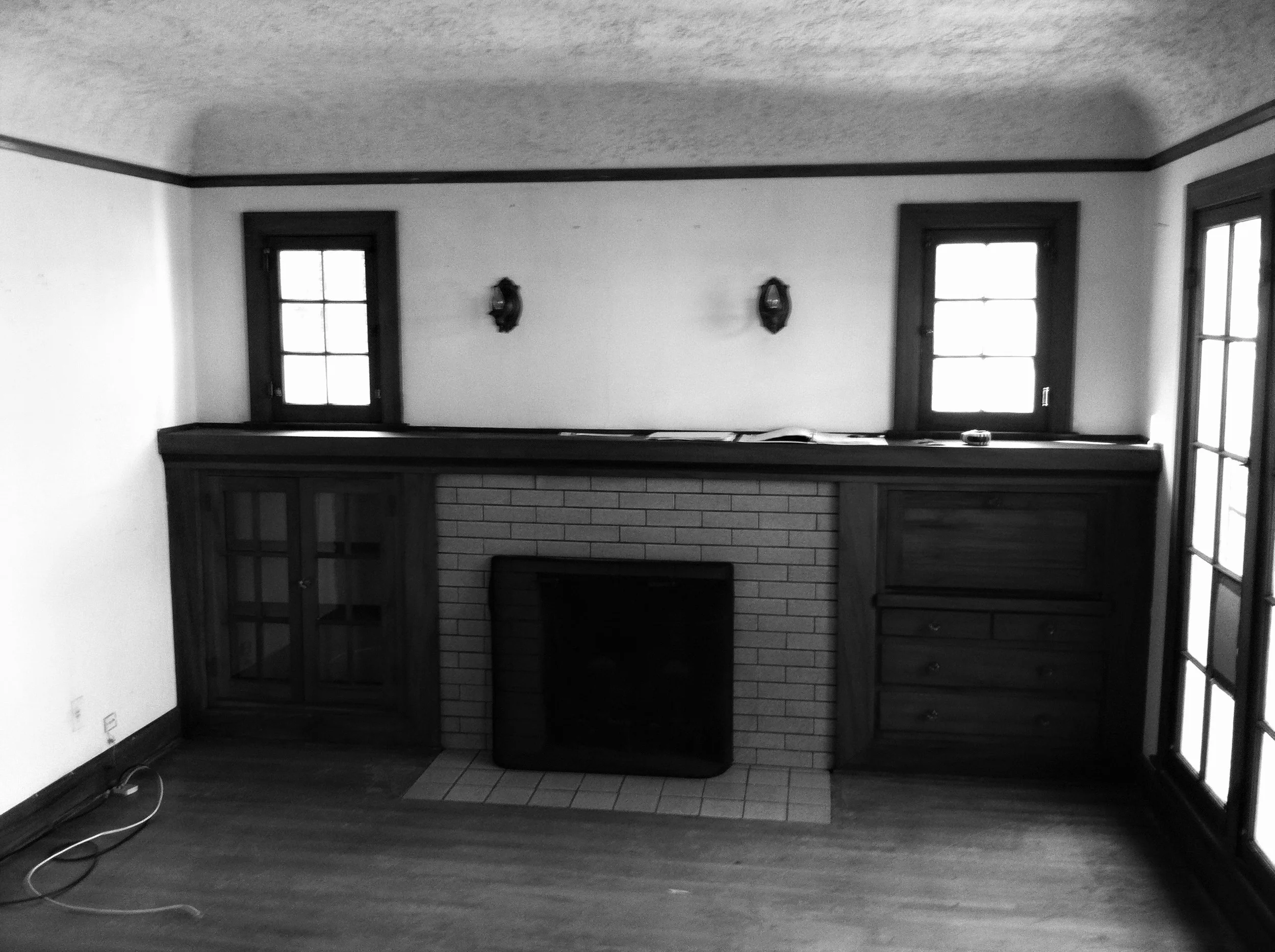Living Room Fireplace - Before