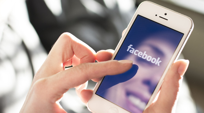Facebook_700x390.jpg