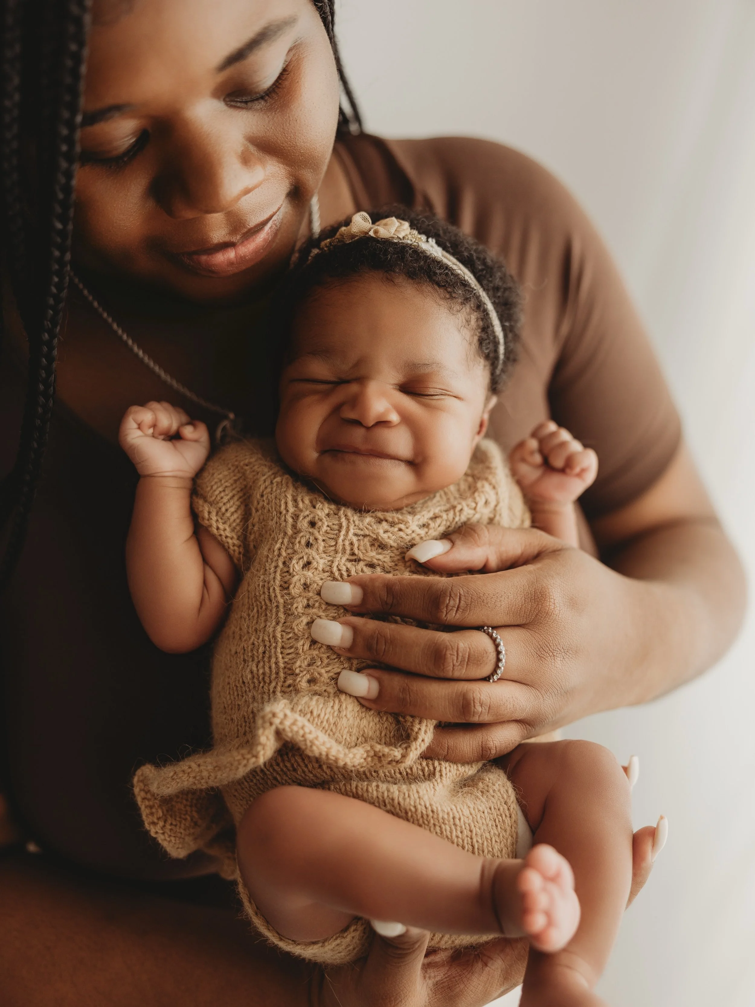 😍😍😍😍😍 The most precious baby girl and parents who are just smitten ! 

www.annadanielsphotography.com